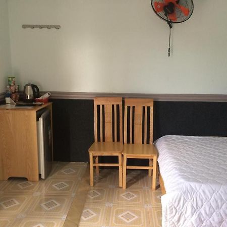 Nha Nghi Nguyen Anh Hotel Лонг Хай Екстериор снимка